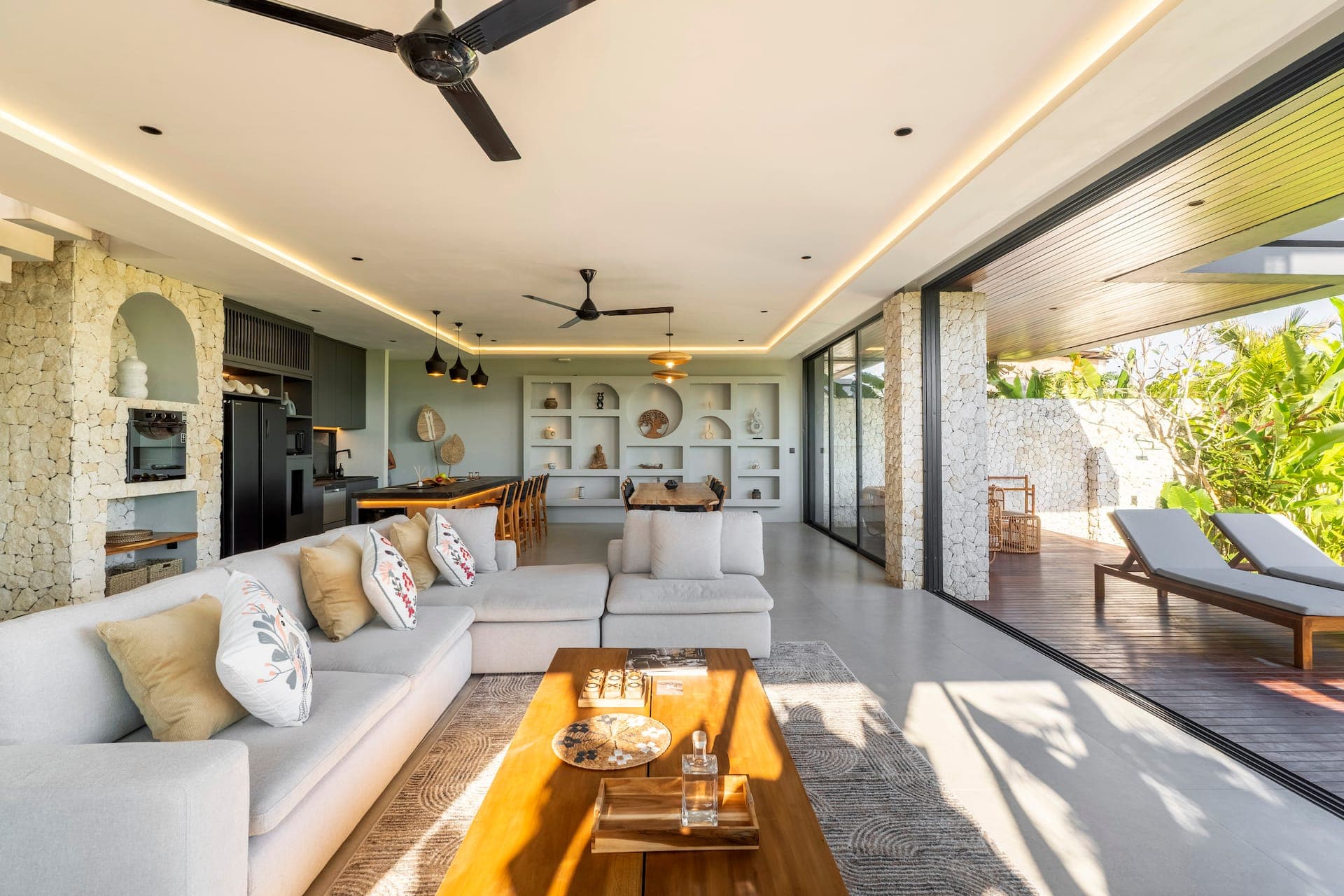 The Heights - Luxury Glass Villa & Rooftop Jacuzzi — photo 5